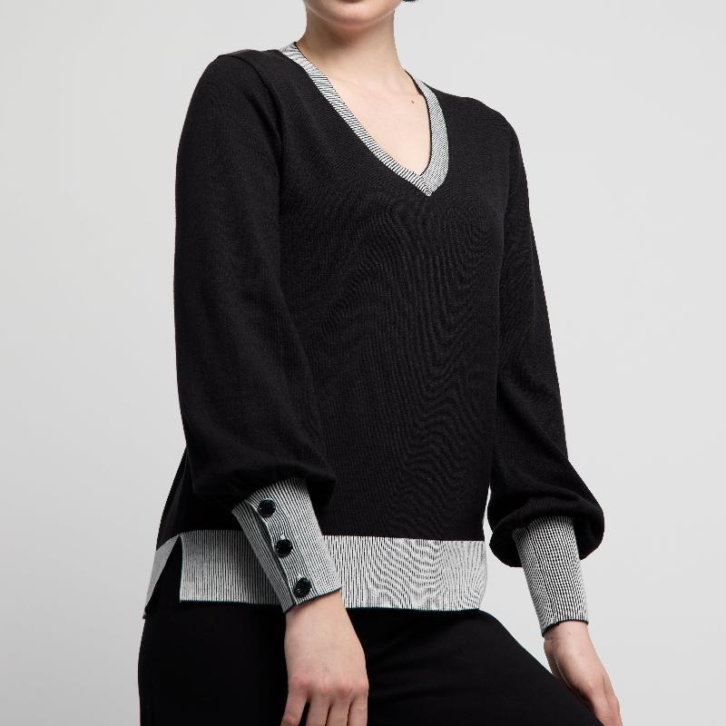 Atelier by Lyse Spenard V-Neck Sweater – Black Combo