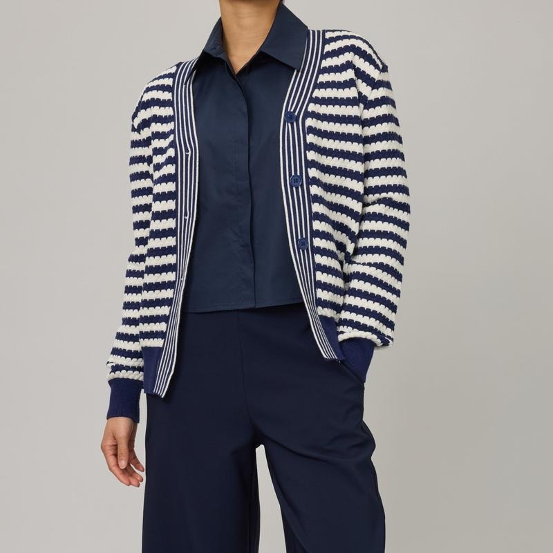 Pistache Wave Knit Cardigan – Navy/Cream