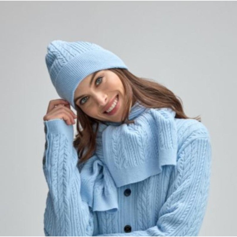 Atelier by Lyse Spenard Cable Knit Tuque – Blue